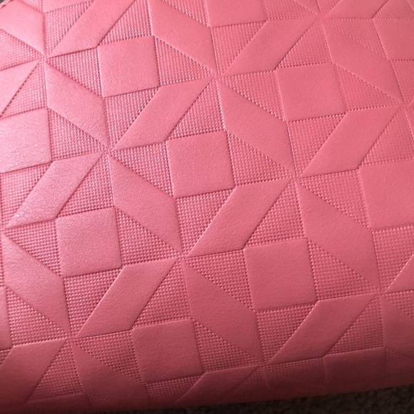 Case - Picture 3 of 3